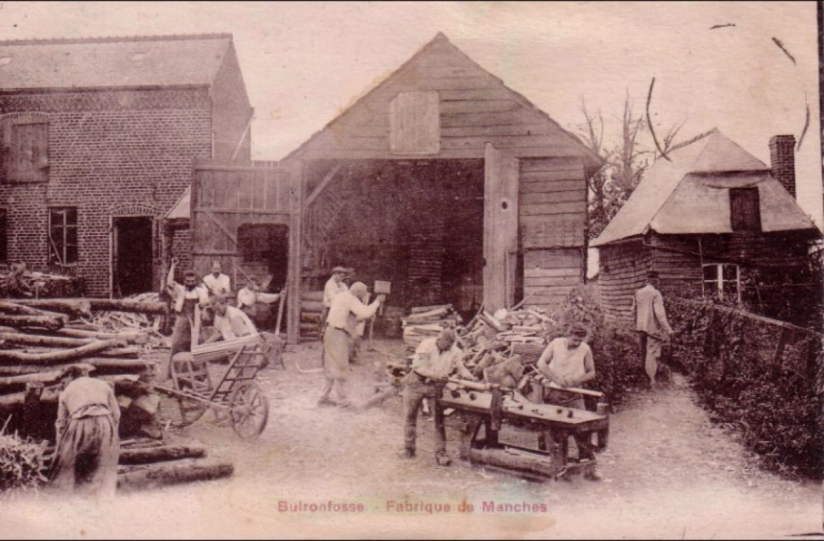 02135 - Buironfosse - Fabrique de Manches.jpg