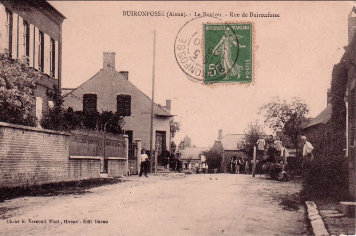 02135 - Buironfosse - Le Boujon - Rue de Buironfosse.jpg